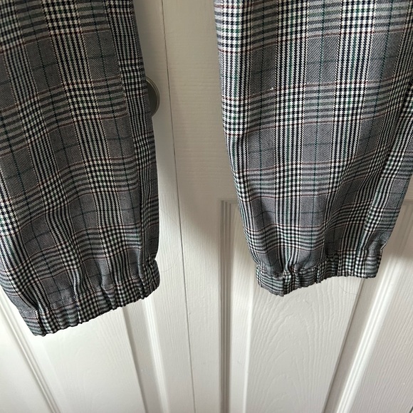 NWOT pull&bear Plaid chain jogger pants L - Picture 3 of 5